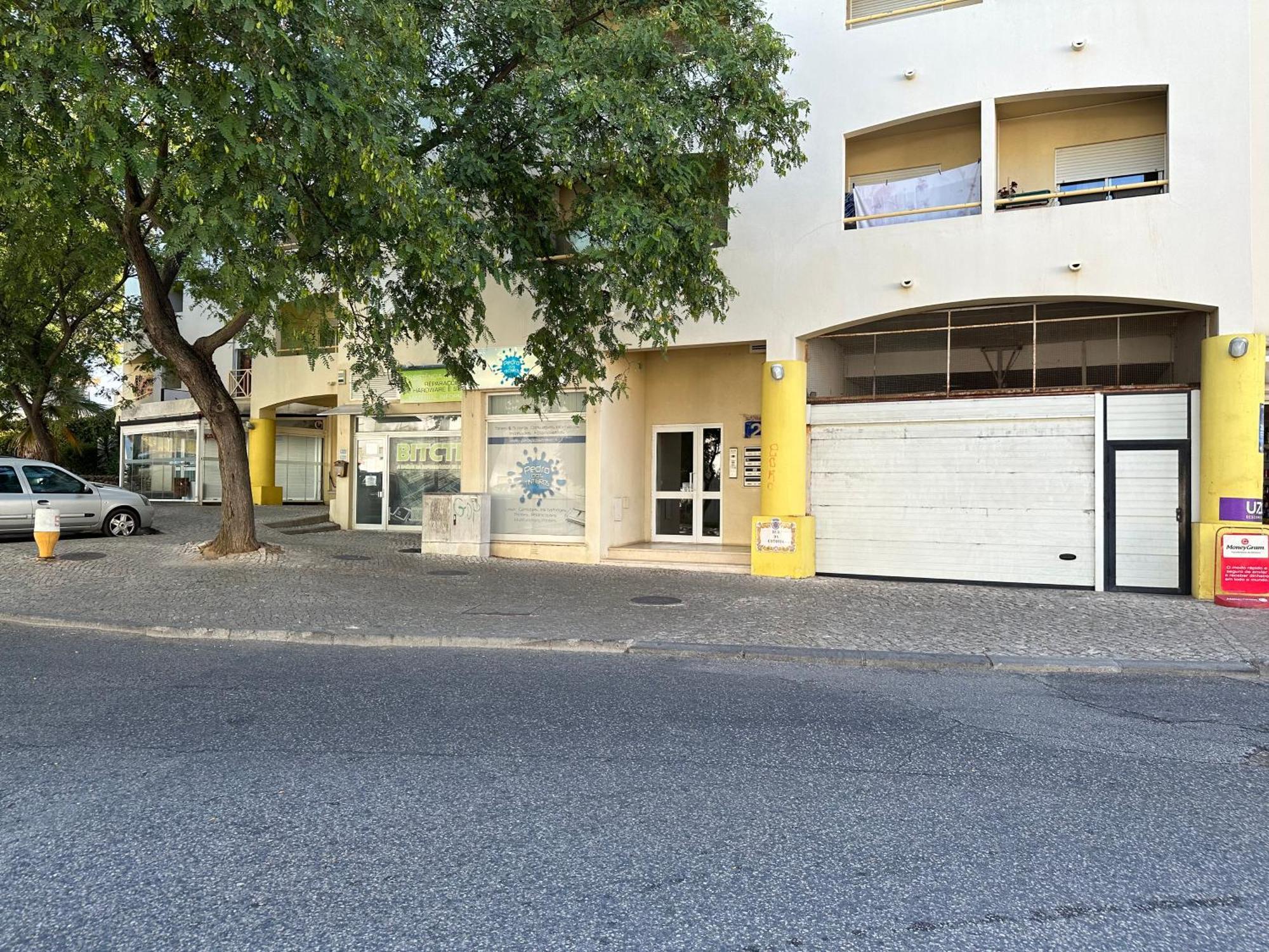 Bellavista Modern Comfort, 3 Balcony, Family With Wi-fi * Albufeira
